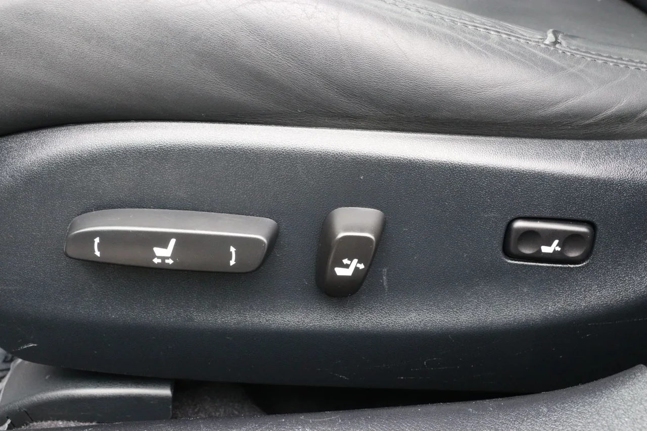 2007 Lexus IS IS 250 Sedan 4D in gray — photo 13 of 39