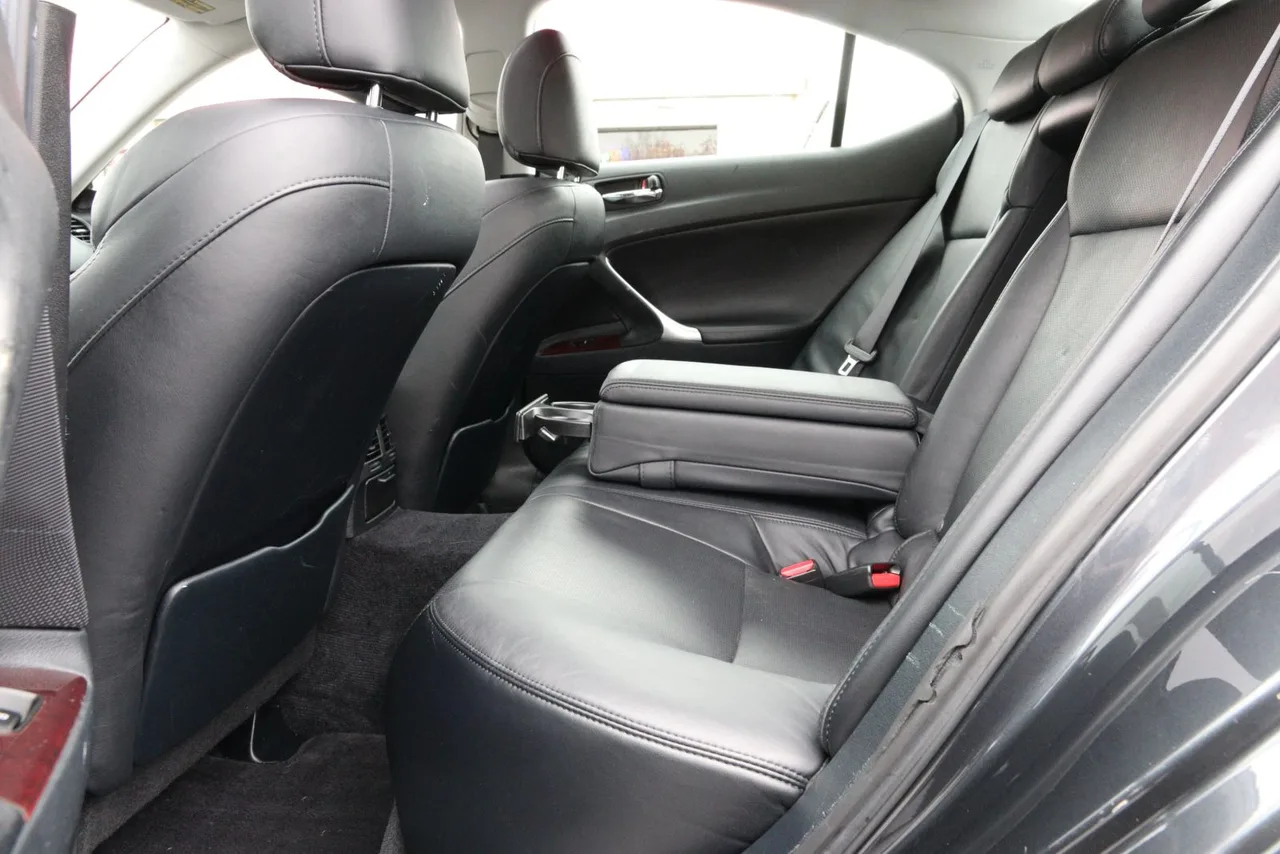 2007 Lexus IS IS 250 Sedan 4D in gray — photo 18 of 39