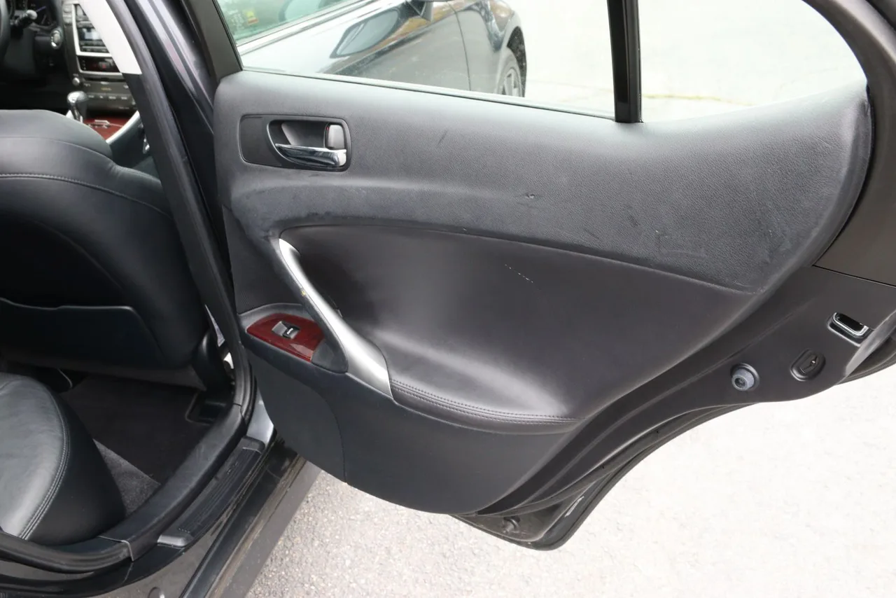 2007 Lexus IS IS 250 Sedan 4D in gray — photo 19 of 39