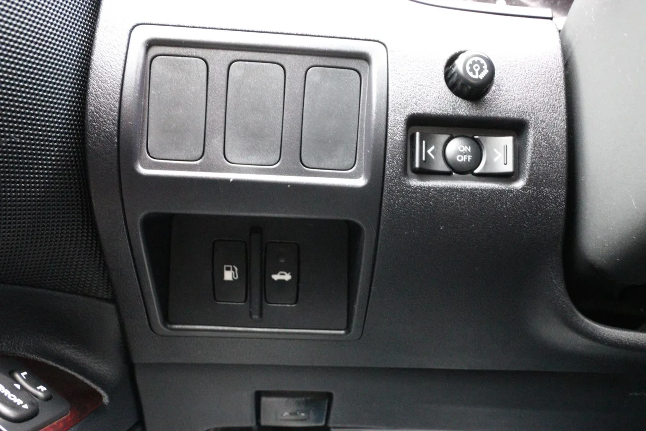 2007 Lexus IS IS 250 Sedan 4D in gray — photo 30 of 39
