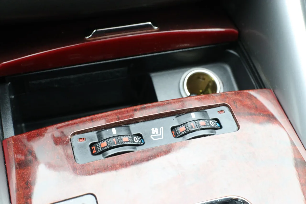 2007 Lexus IS IS 250 Sedan 4D in gray — photo 32 of 39
