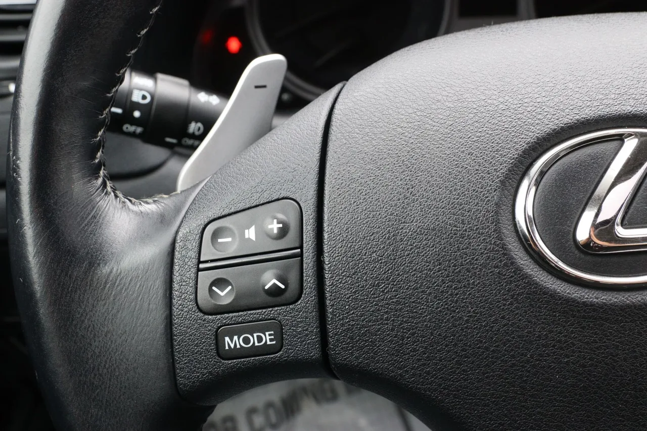 2007 Lexus IS IS 250 Sedan 4D in gray — photo 35 of 39