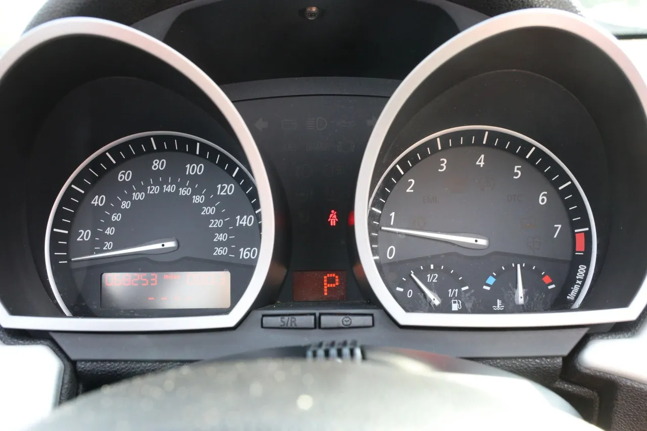 2008 BMW Z4 3.0i Roadster 2D in black — photo 12 of 26