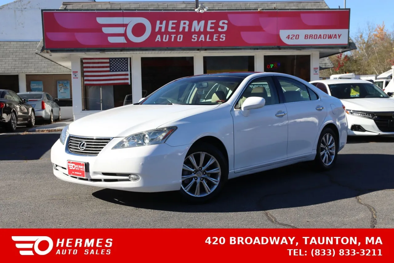 2008 Lexus ES ES 350 Sedan 4D in white — photo 1 of 42