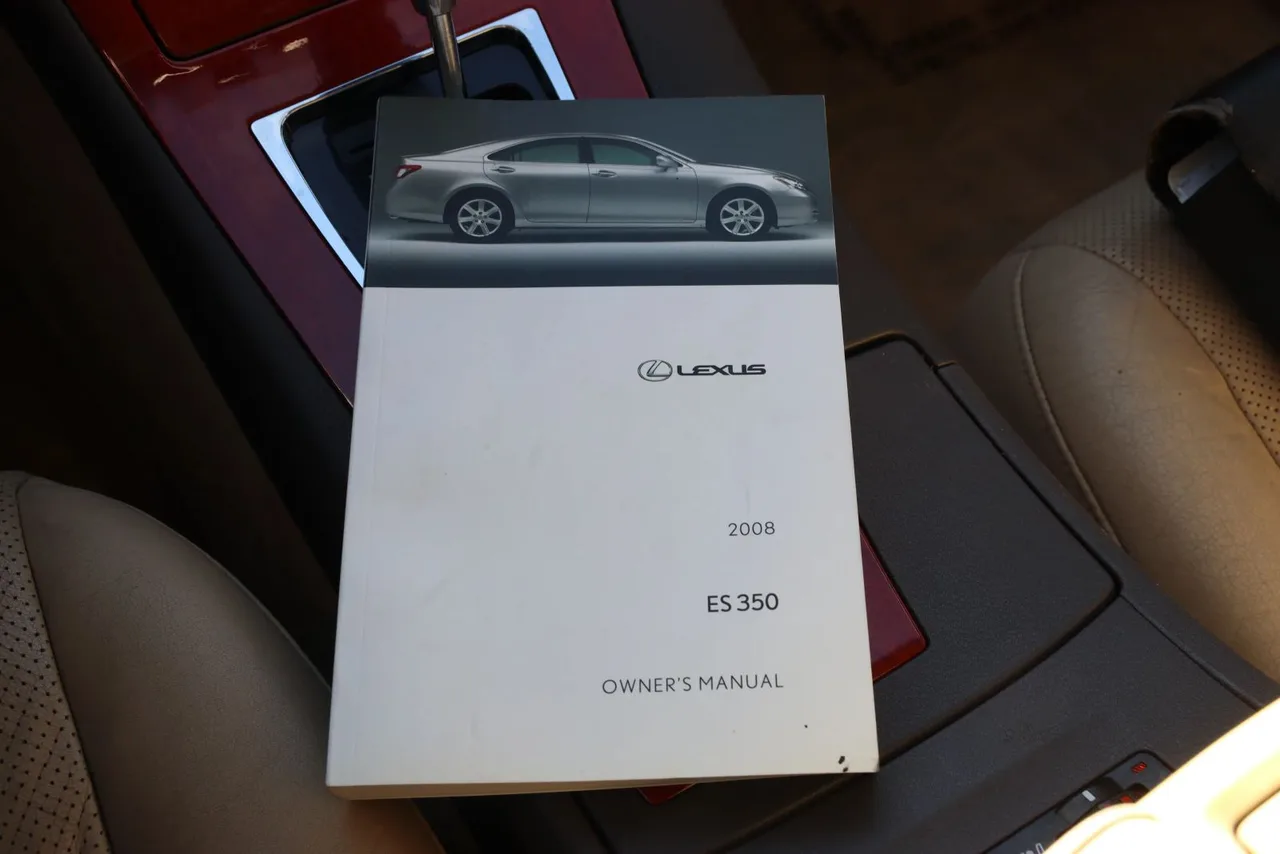 2008 Lexus ES ES 350 Sedan 4D in white — photo 42 of 42