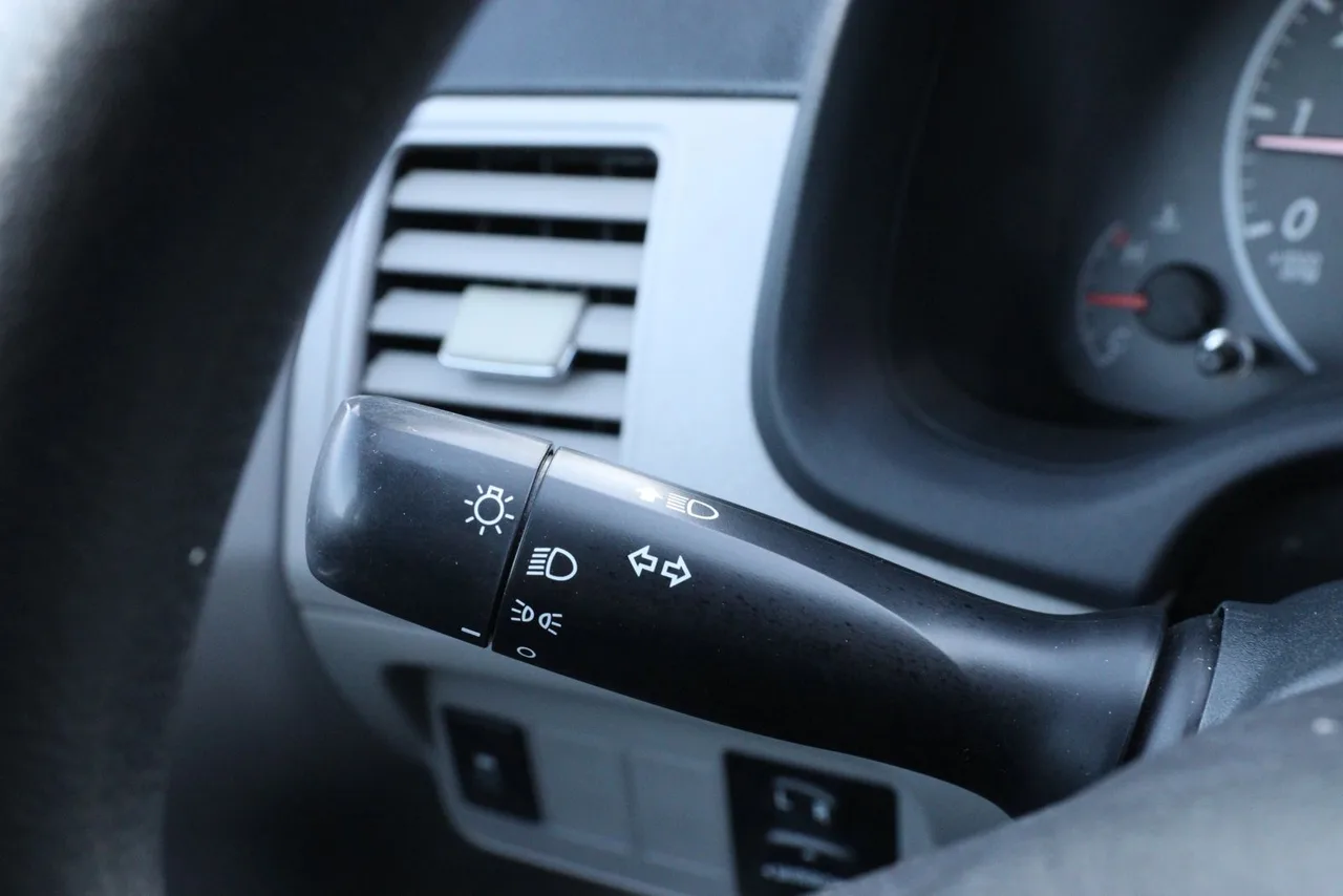 2011 Toyota Corolla LE Sedan 4D in white — photo 34 of 40