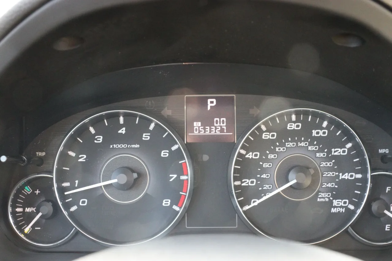 2012 Subaru Legacy 3.6R Limited Sedan 4D in blue — photo 31 of 40