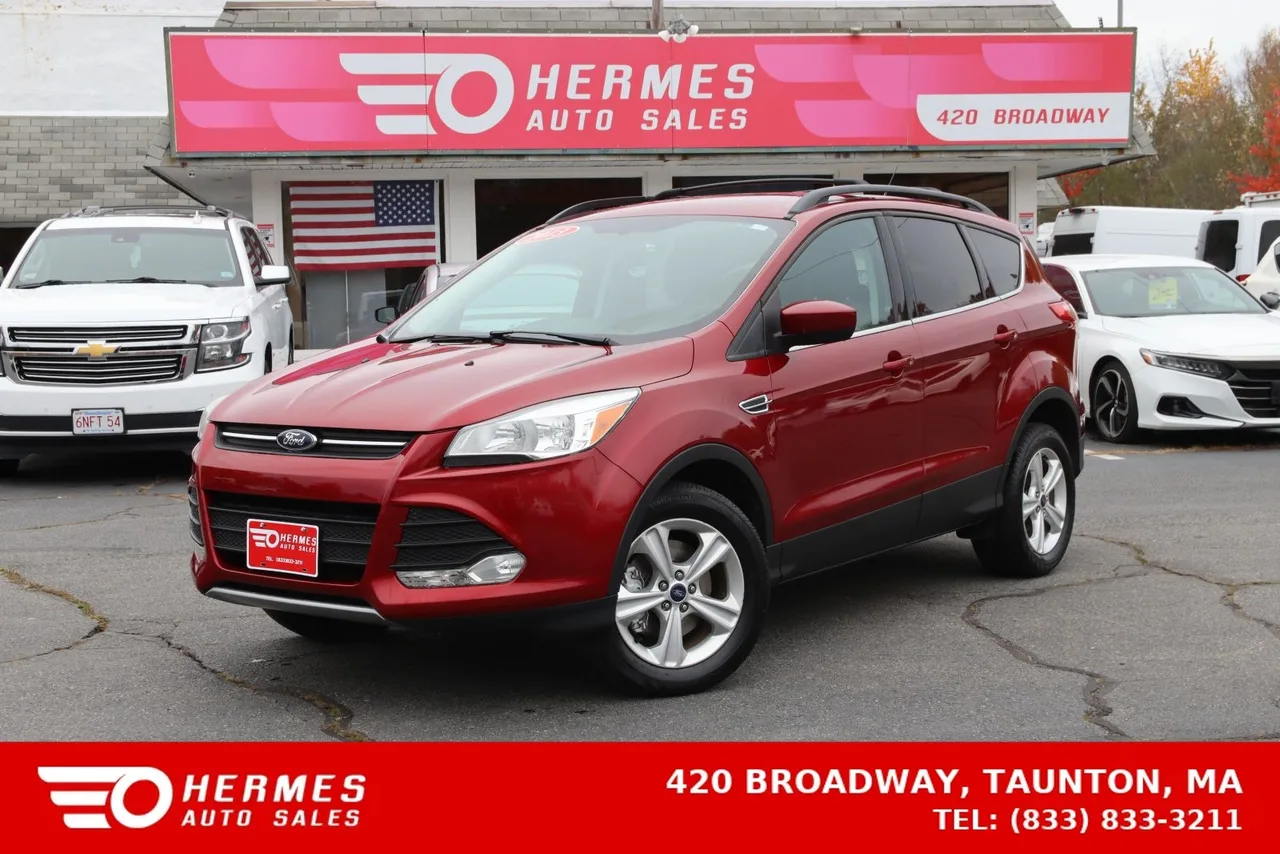 2013 Ford Escape SE Sport Utility 4D in burgundy — photo 1 of 35