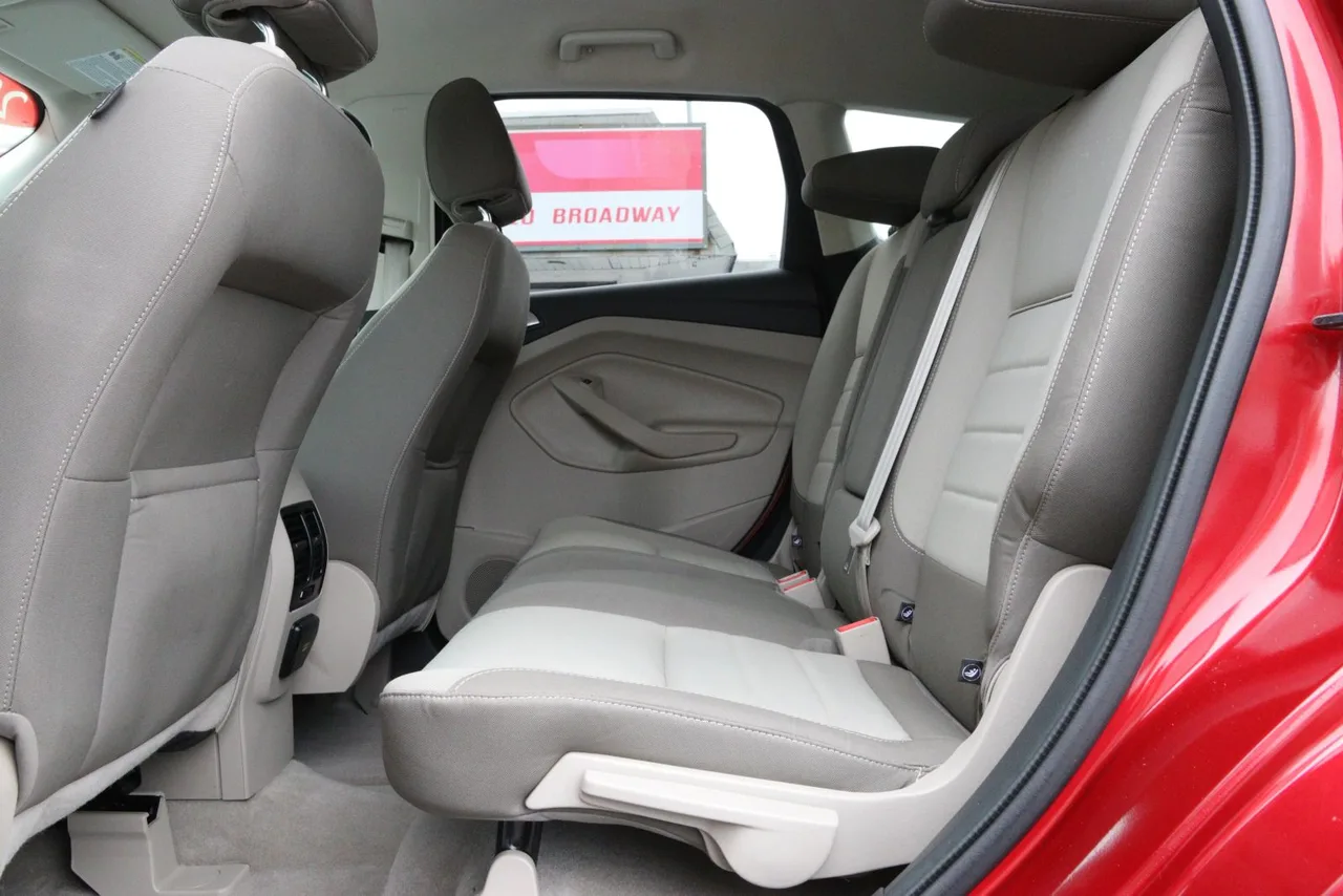 2013 Ford Escape SE Sport Utility 4D in burgundy — photo 16 of 35