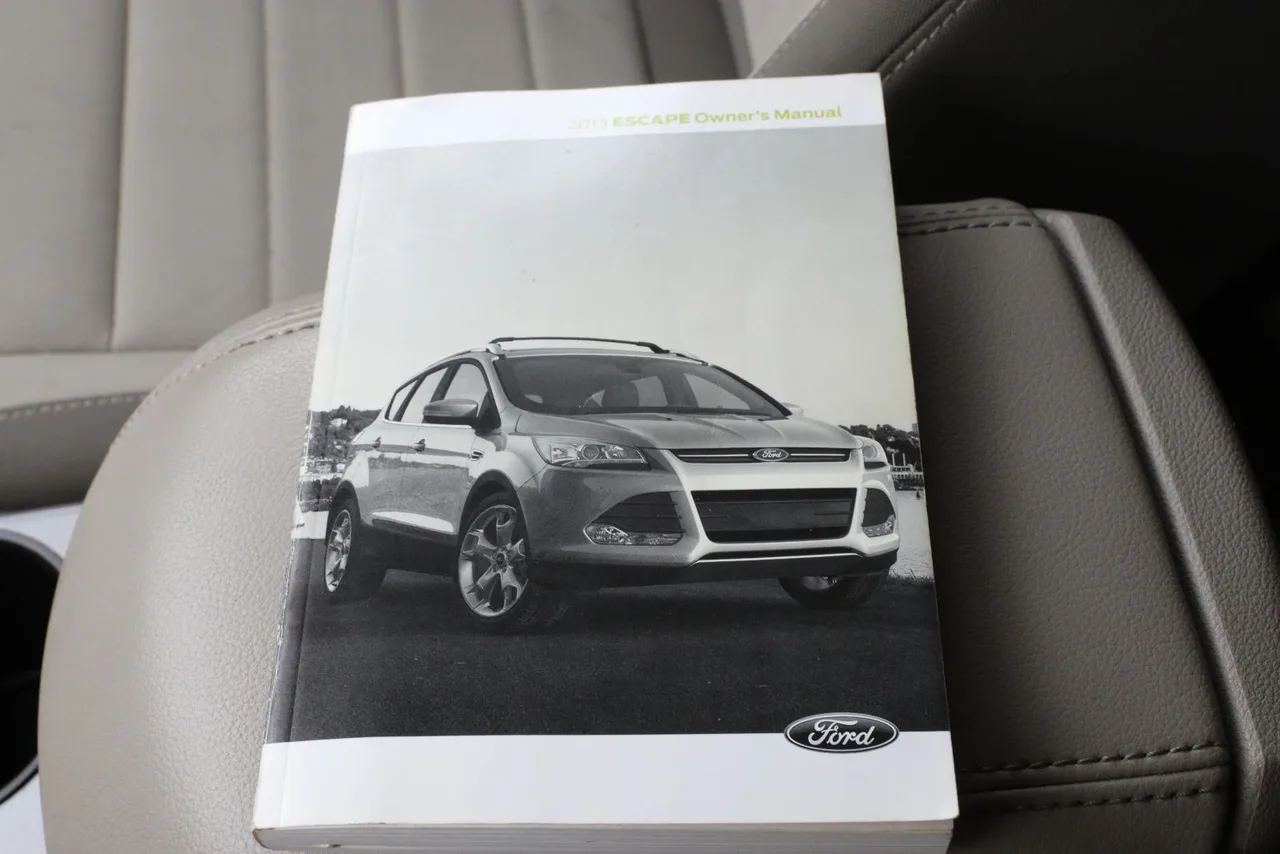 2013 Ford Escape SE Sport Utility 4D in burgundy — photo 35 of 35