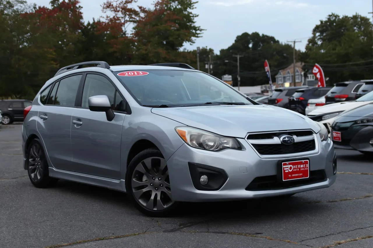 2013 Subaru Impreza 2.0i Sport Limited Wagon 4D in silver — photo 3 of 37