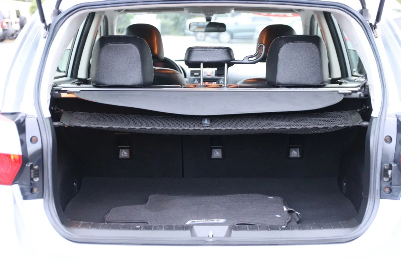 2013 Subaru Impreza 2.0i Sport Limited Wagon 4D in silver — photo 11 of 37