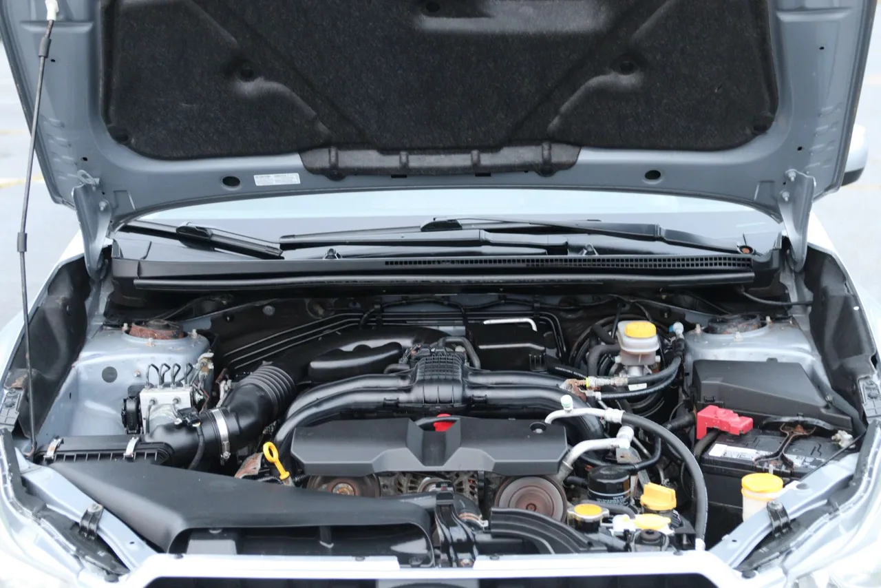 2013 Subaru Impreza 2.0i Sport Limited Wagon 4D in silver — photo 12 of 37