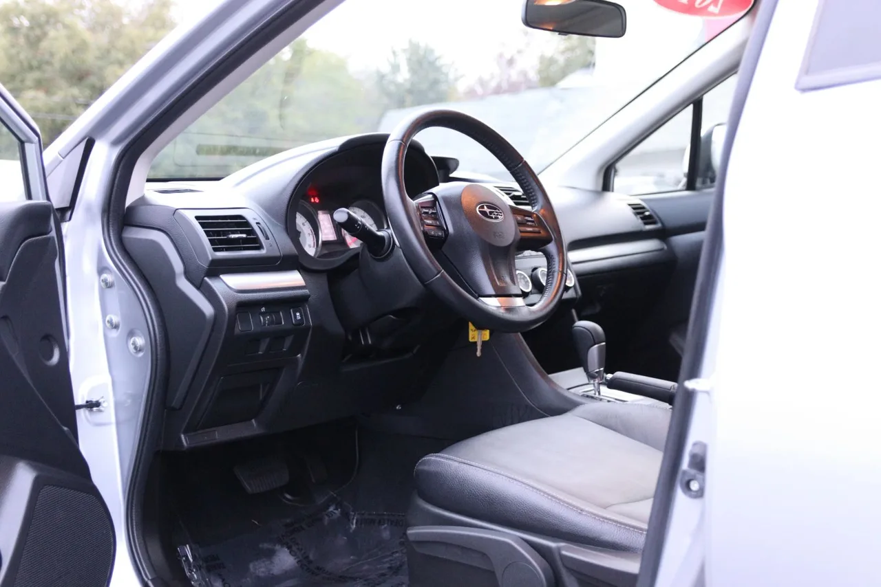 2013 Subaru Impreza 2.0i Sport Limited Wagon 4D in silver — photo 14 of 37
