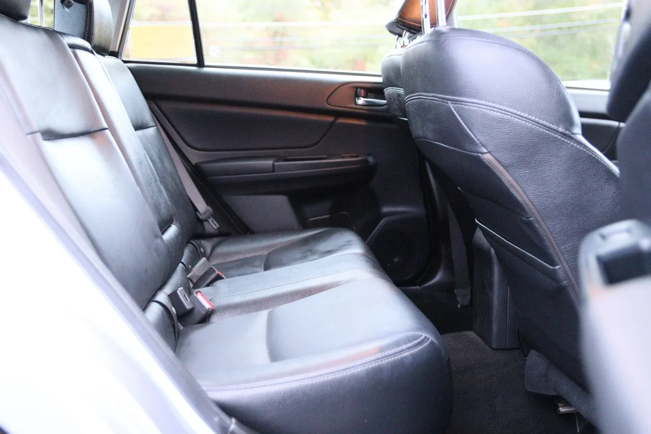 2013 Subaru Impreza 2.0i Sport Limited Wagon 4D in silver — photo 22 of 37