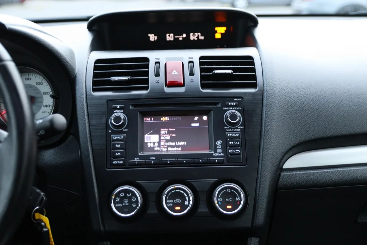 2013 Subaru Impreza 2.0i Sport Limited Wagon 4D in silver — photo 26 of 37