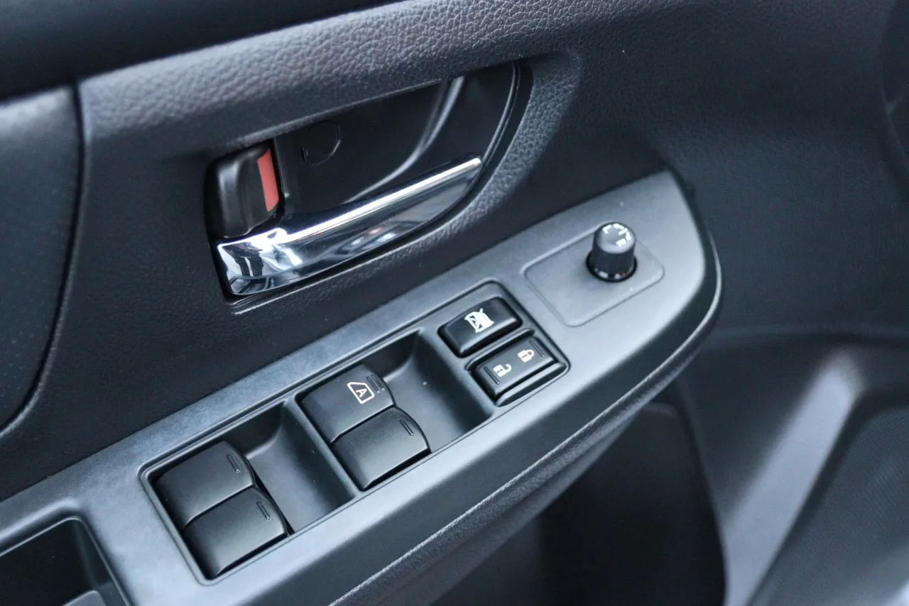 2013 Subaru Impreza 2.0i Sport Limited Wagon 4D in silver — photo 31 of 37