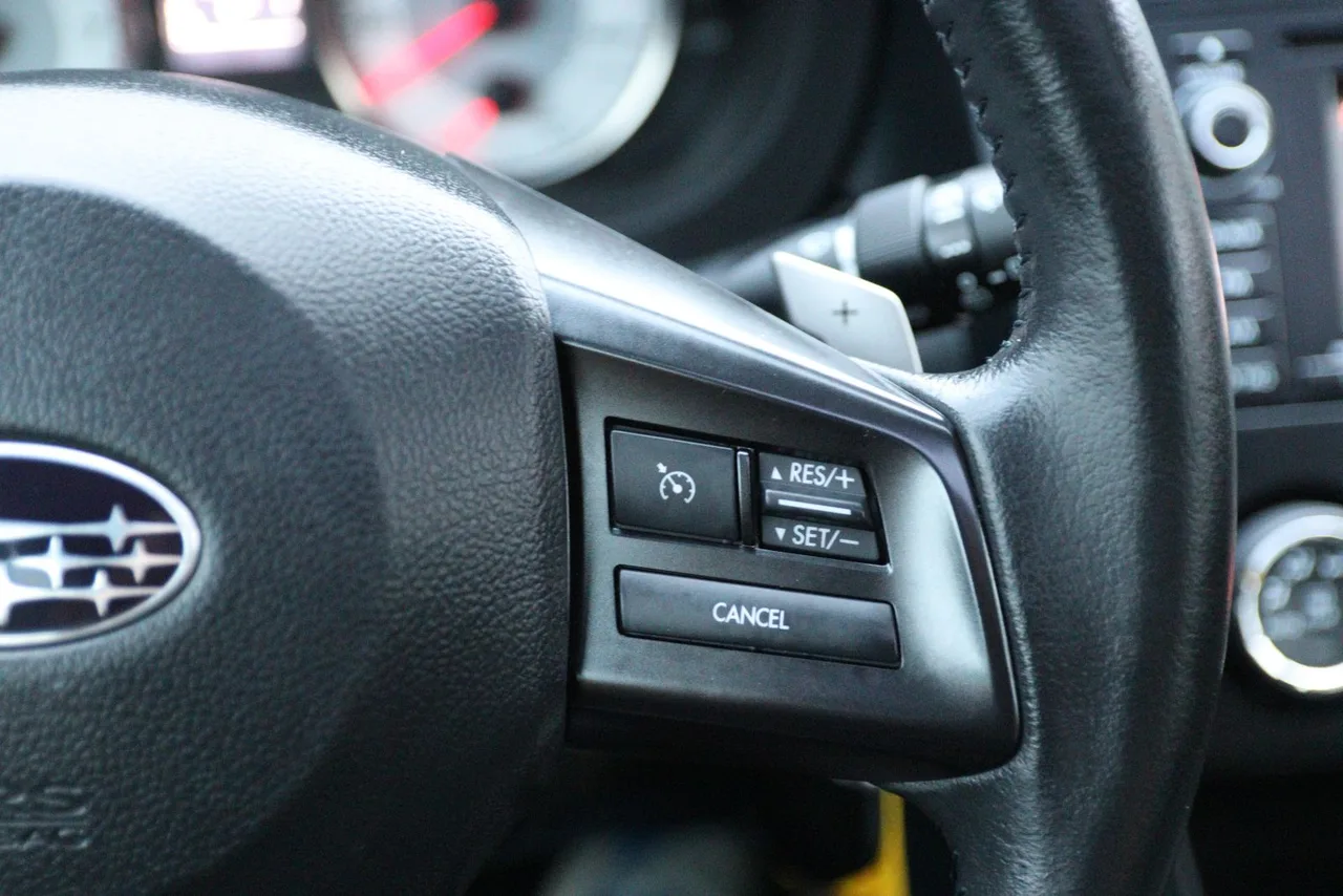 2013 Subaru Impreza 2.0i Sport Limited Wagon 4D in silver — photo 35 of 37