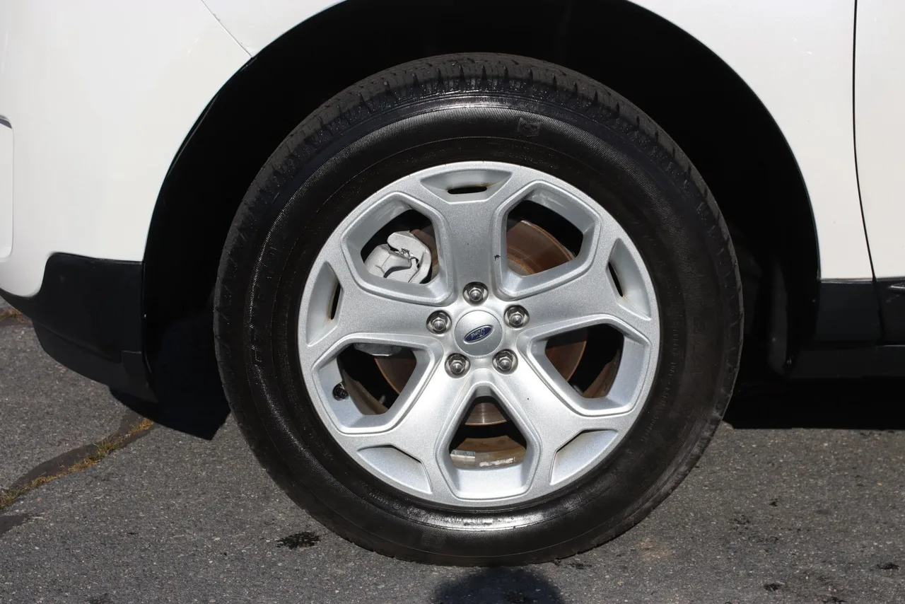2014 Ford Edge SEL Sport Utility 4D in white — photo 4 of 39