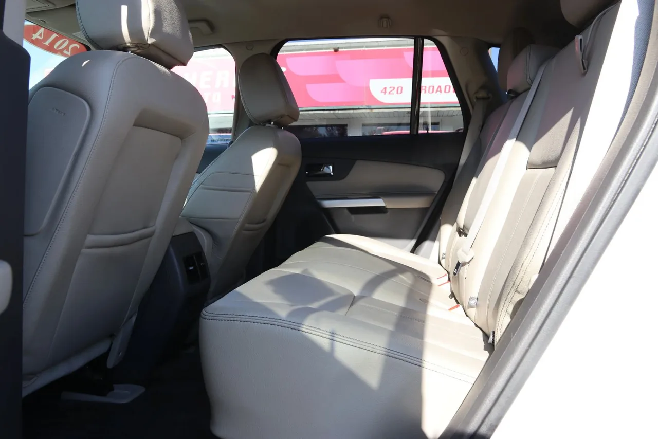 2014 Ford Edge SEL Sport Utility 4D in white — photo 21 of 39