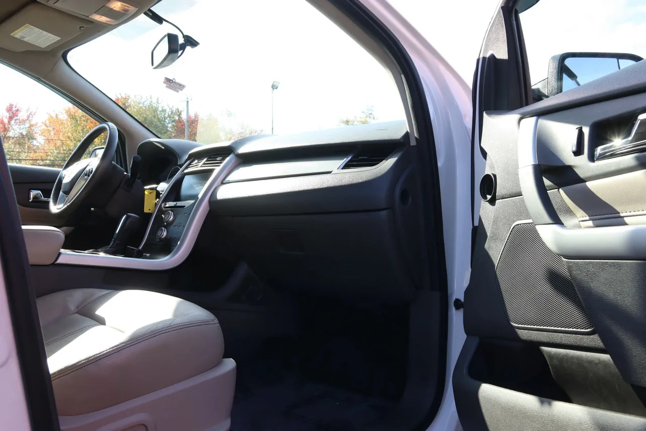 2014 Ford Edge SEL Sport Utility 4D in white — photo 26 of 39