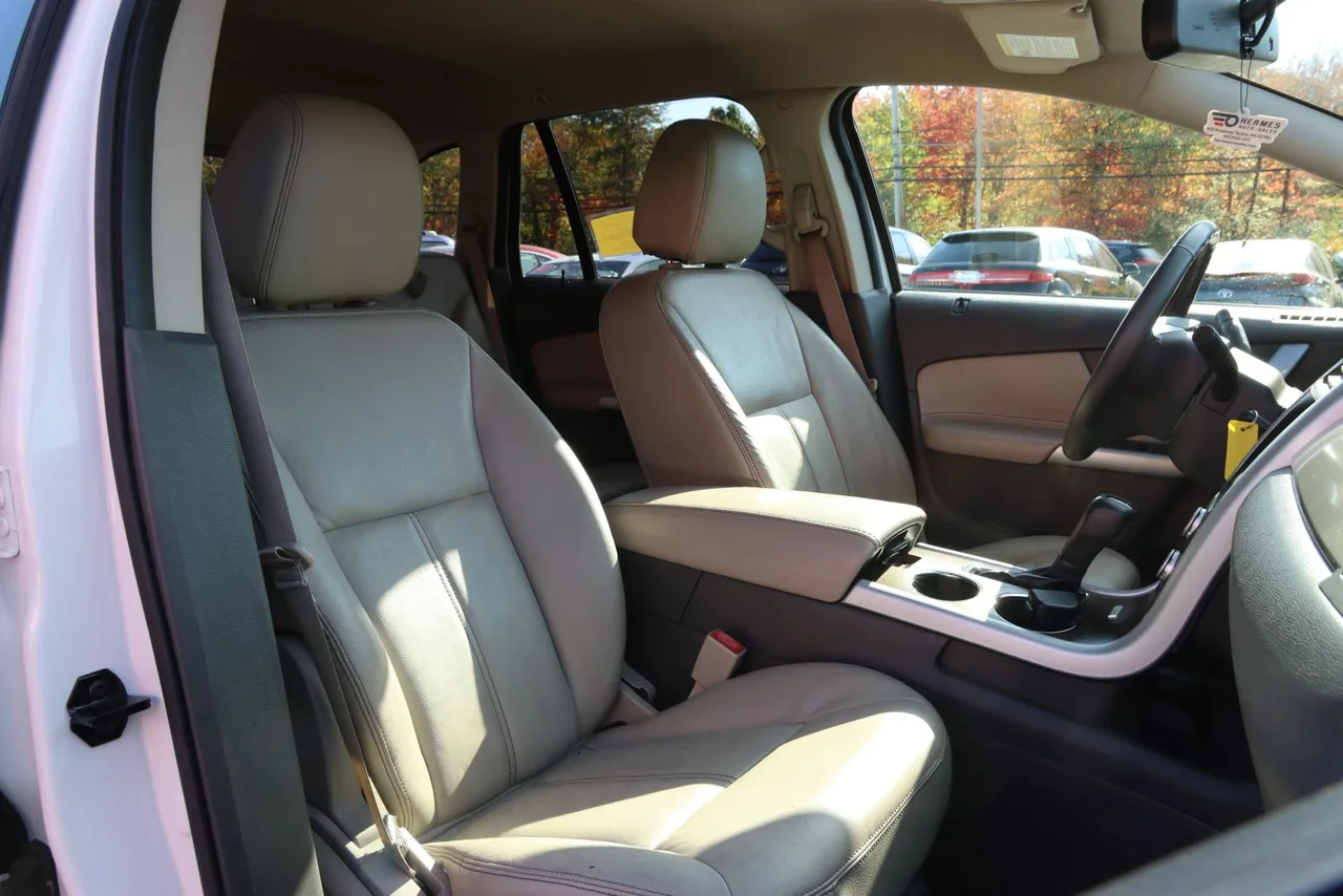 2014 Ford Edge SEL Sport Utility 4D in white — photo 27 of 39