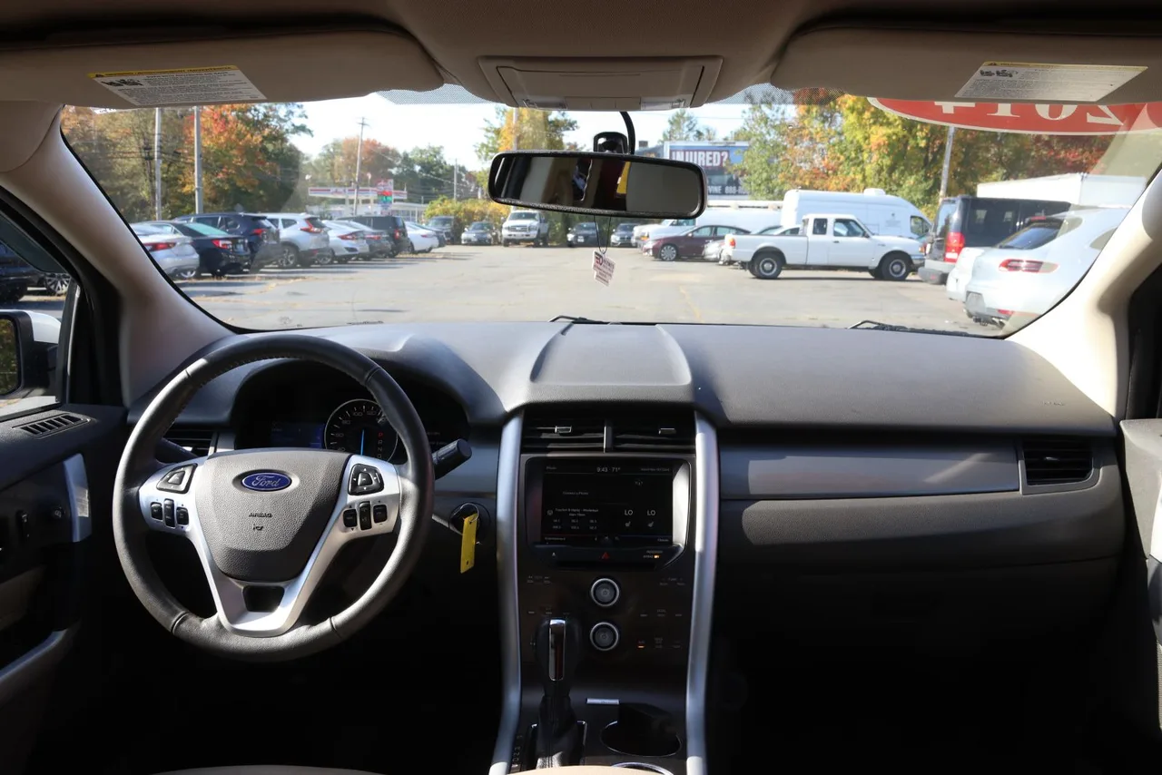 2014 Ford Edge SEL Sport Utility 4D in white — photo 28 of 39