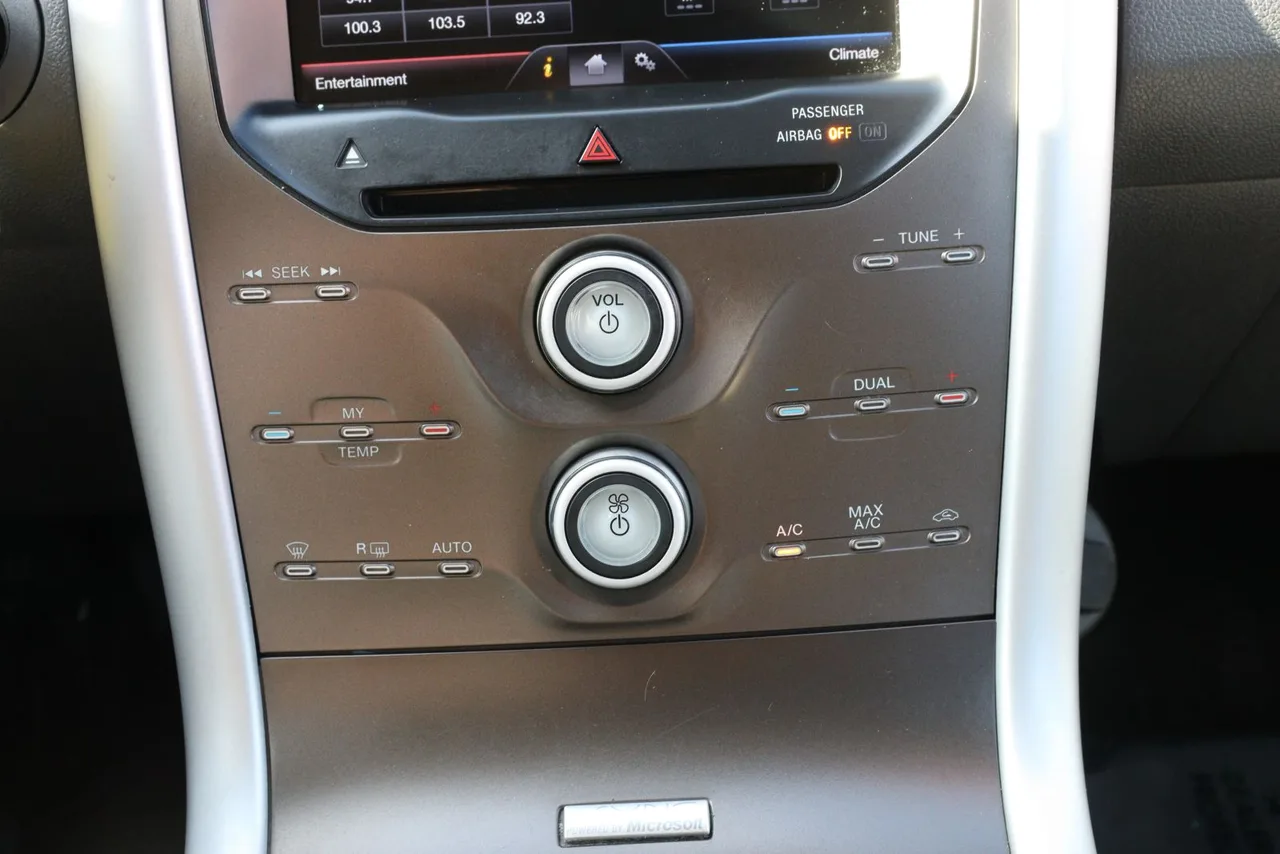 2014 Ford Edge SEL Sport Utility 4D in white — photo 32 of 39
