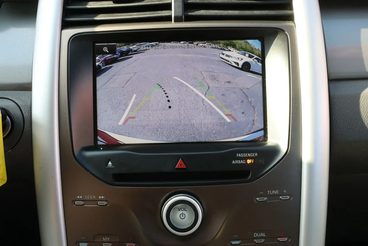 2014 Ford Edge SEL Sport Utility 4D in white — photo 33 of 39