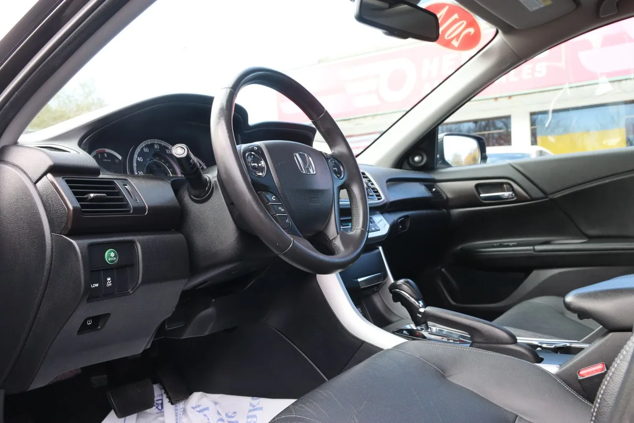 2014 Honda Accord EX-L Sedan 4D in black — photo 14 of 36