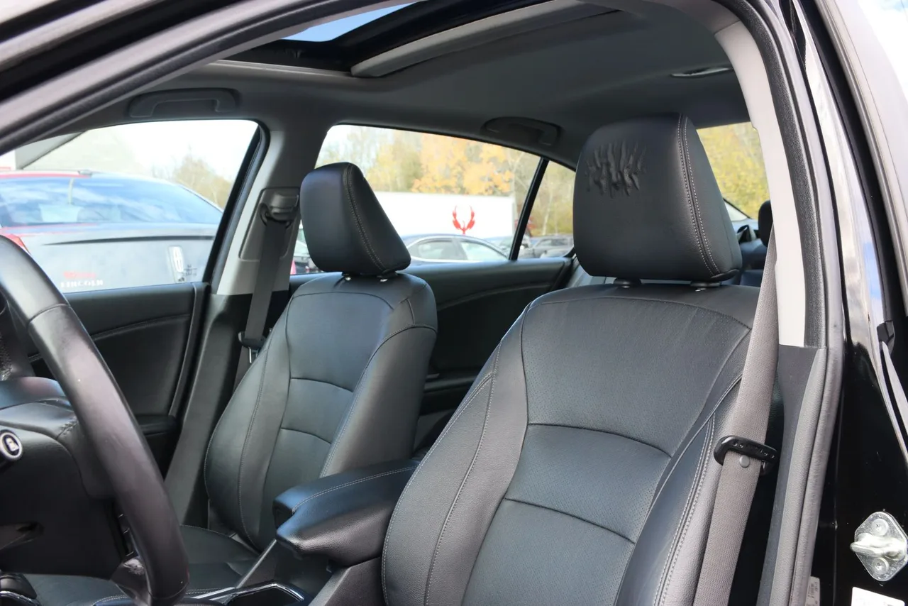 2014 Honda Accord EX-L Sedan 4D in black — photo 16 of 36