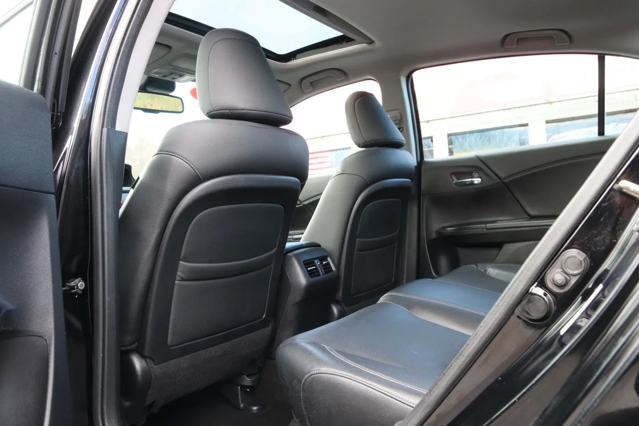 2014 Honda Accord EX-L Sedan 4D in black — photo 19 of 36
