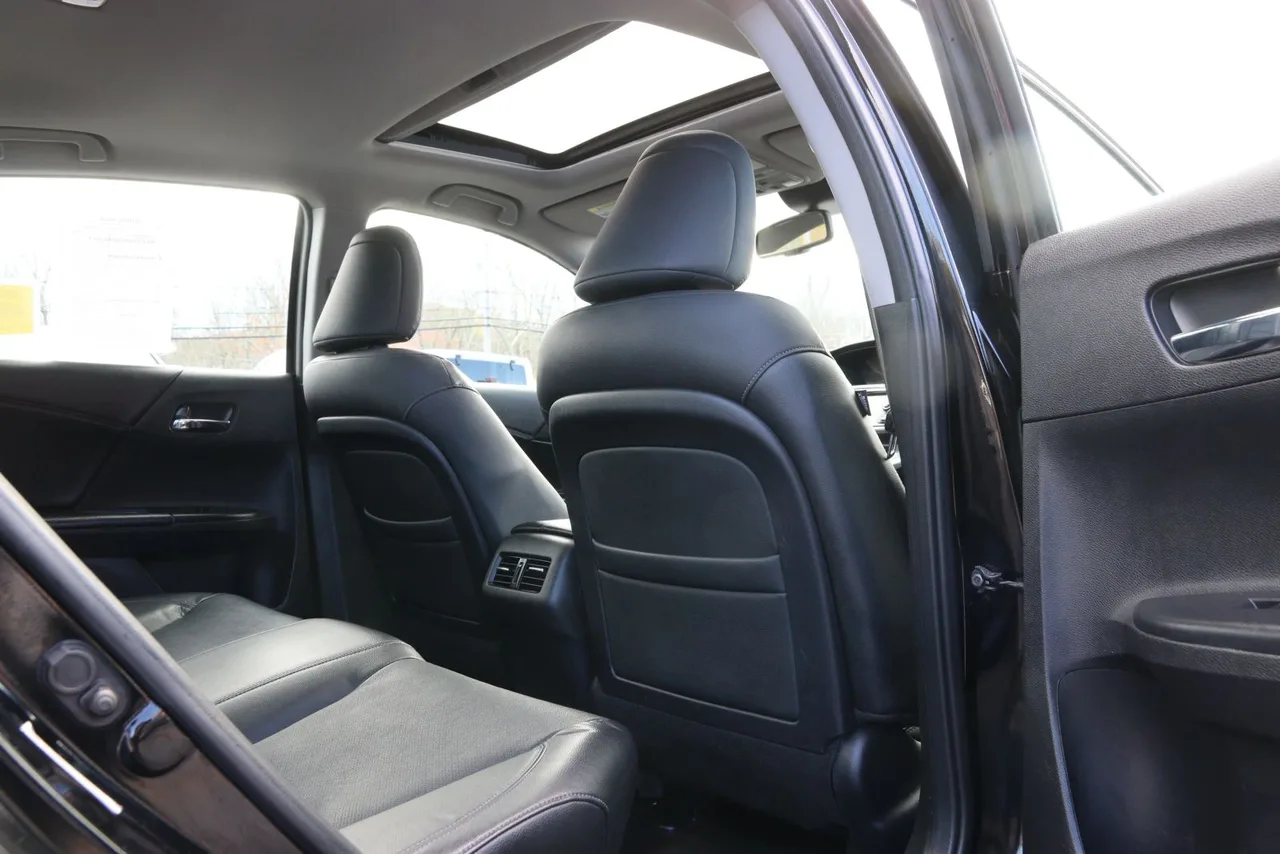 2014 Honda Accord EX-L Sedan 4D in black — photo 22 of 36