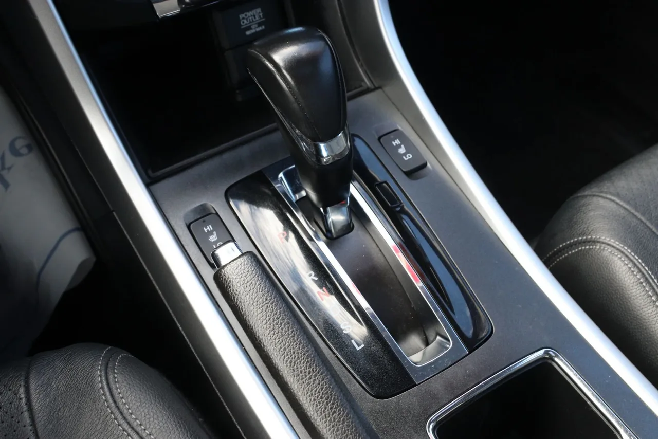 2014 Honda Accord EX-L Sedan 4D in black — photo 31 of 36