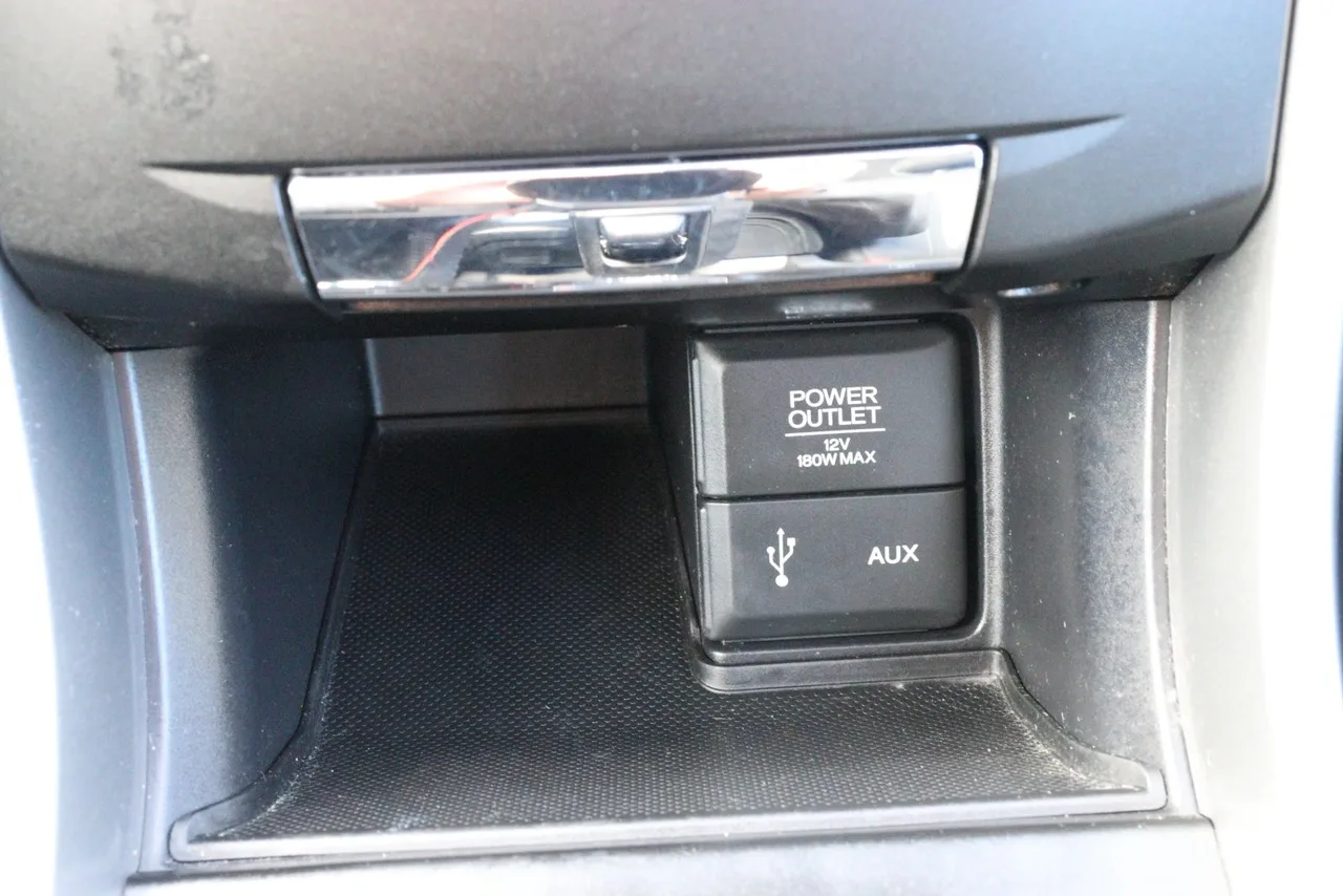2014 Honda Accord EX-L Sedan 4D in black — photo 32 of 36