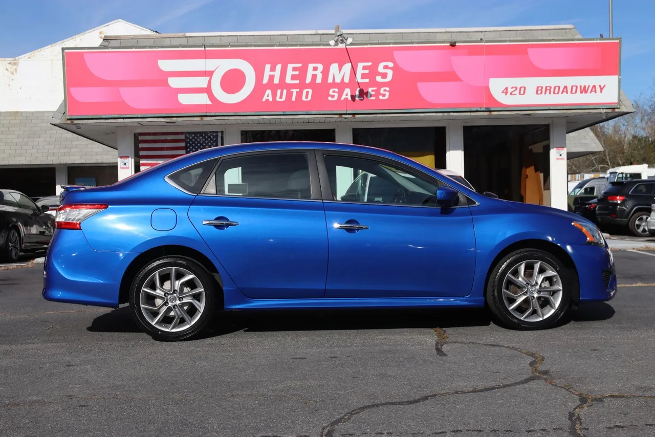 2014 Nissan Sentra SR Sedan 4D in blue — photo 6 of 36