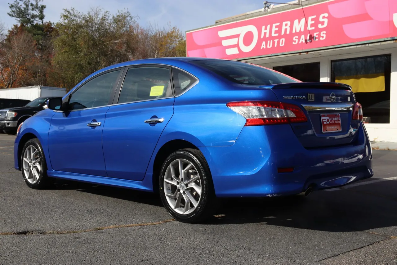 2014 Nissan Sentra SR Sedan 4D in blue — photo 7 of 36