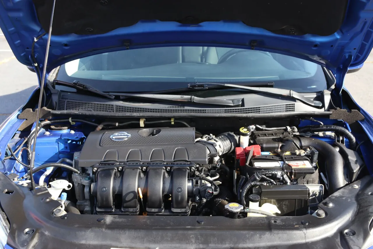 2014 Nissan Sentra SR Sedan 4D in blue — photo 11 of 36