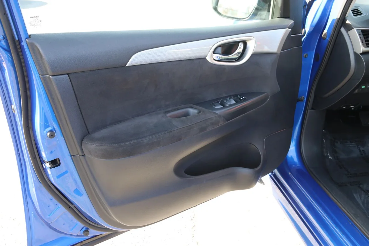 2014 Nissan Sentra SR Sedan 4D in blue — photo 12 of 36