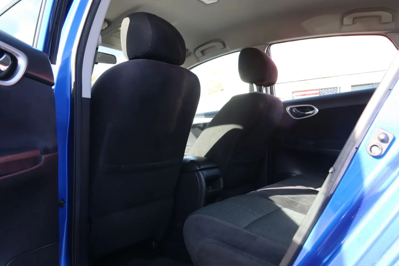2014 Nissan Sentra SR Sedan 4D in blue — photo 17 of 36