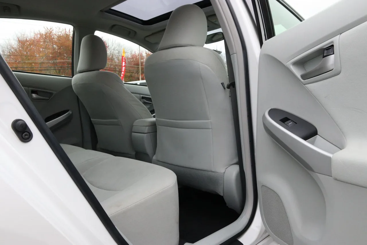 2014 Toyota Prius Three Hatchback 4D in silver — photo 21 of 38