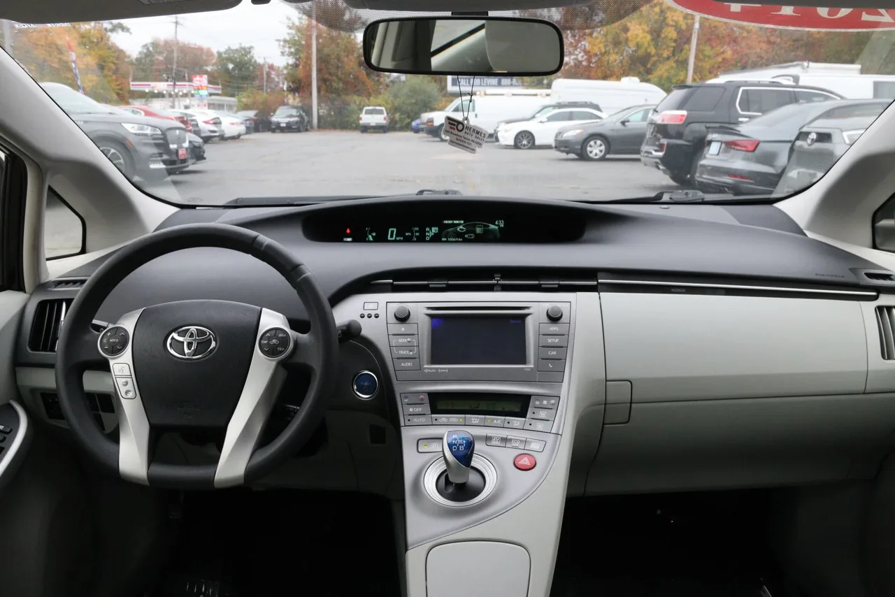 2014 Toyota Prius Three Hatchback 4D in silver — photo 26 of 38