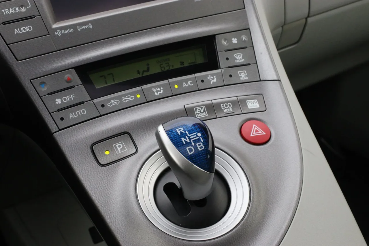 2014 Toyota Prius Three Hatchback 4D in silver — photo 29 of 38
