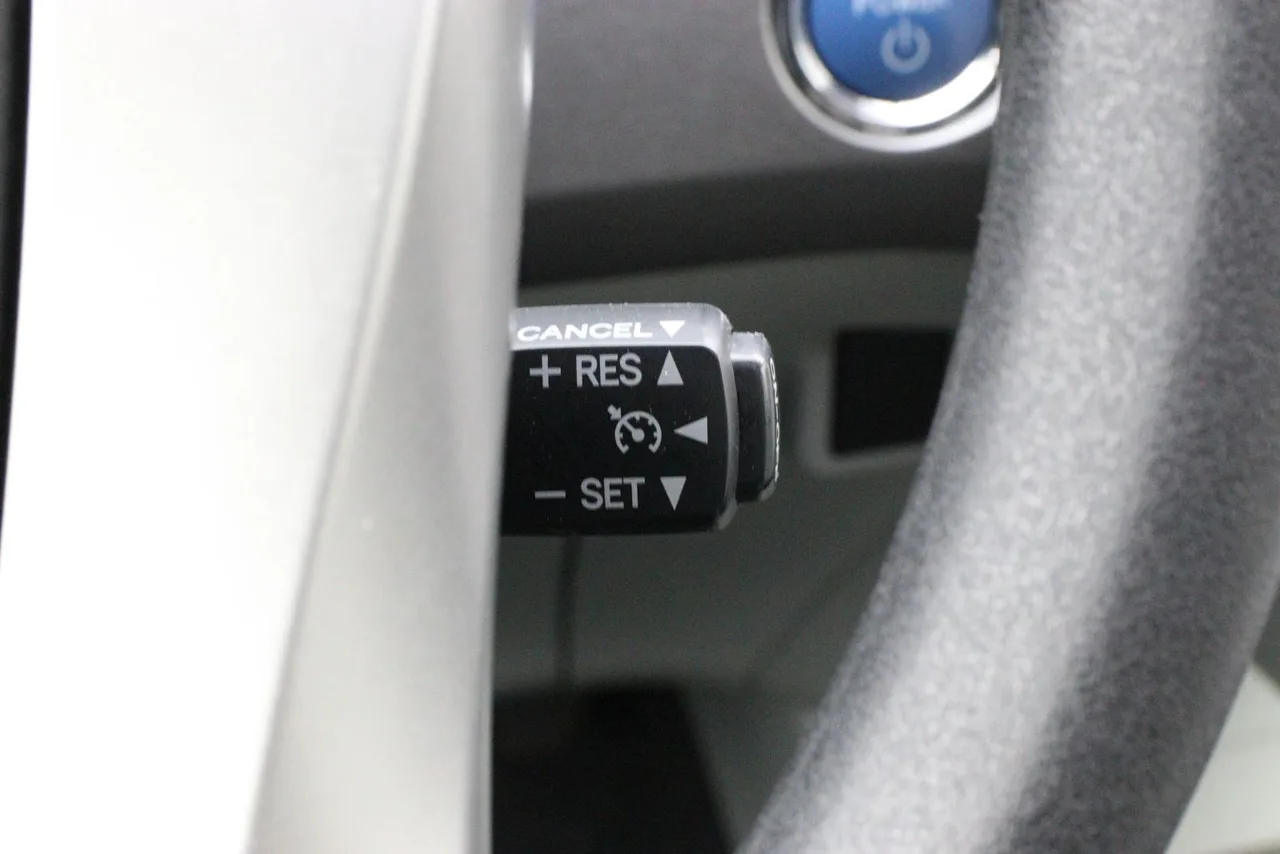 2014 Toyota Prius Three Hatchback 4D in silver — photo 32 of 38