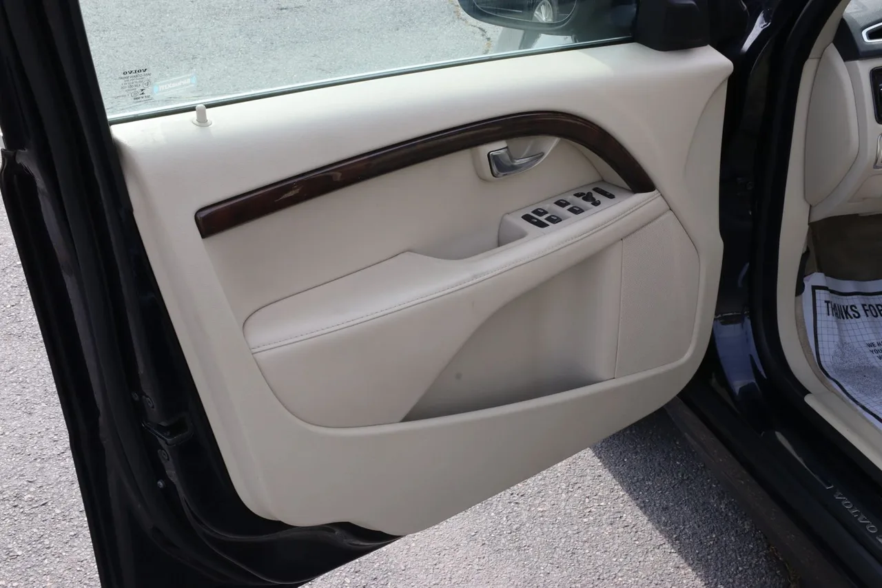 2015 Volvo S80 T6 Premier Sedan 4D (2015.5) in blue — photo 12 of 40