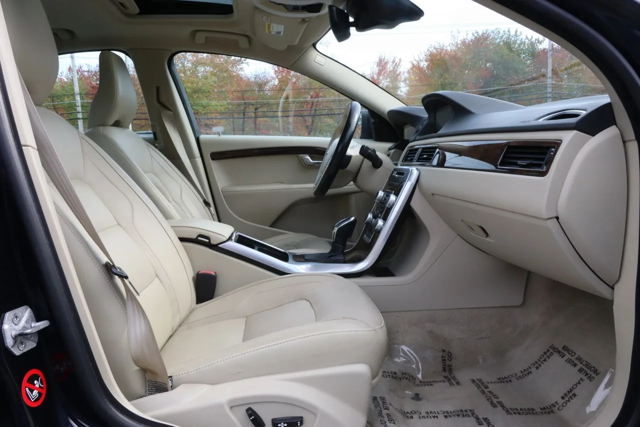 2015 Volvo S80 T6 Premier Sedan 4D (2015.5) in blue — photo 25 of 40