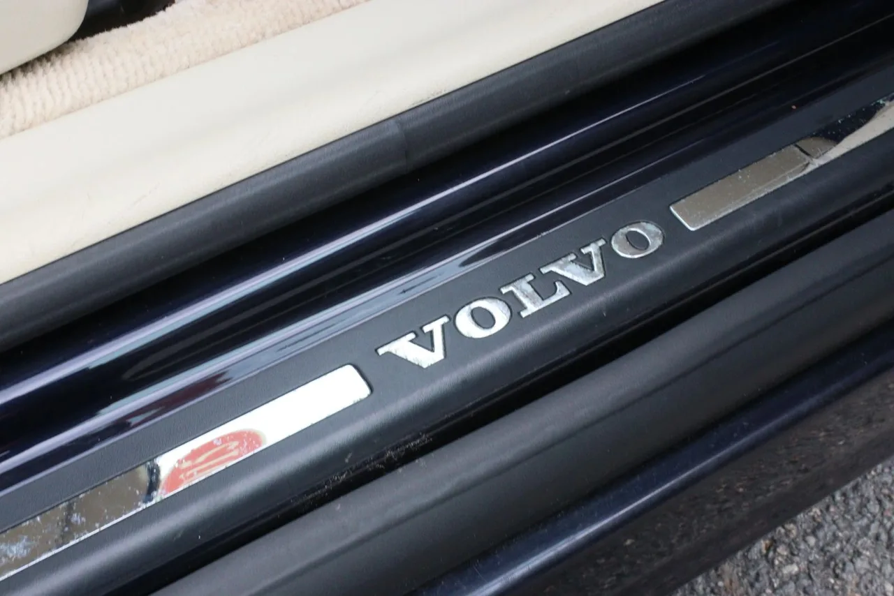 2015 Volvo S80 T6 Premier Sedan 4D (2015.5) in blue — photo 26 of 40