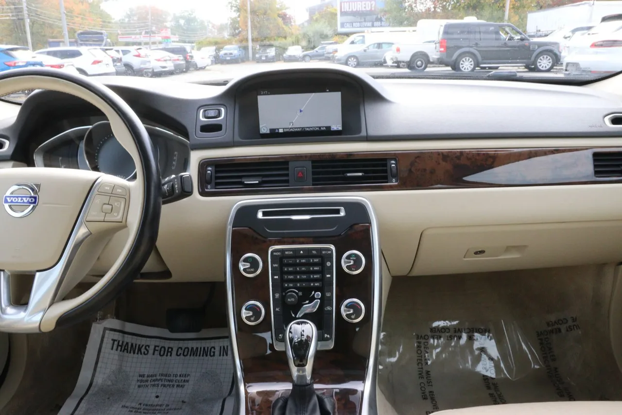 2015 Volvo S80 T6 Premier Sedan 4D (2015.5) in blue — photo 31 of 40