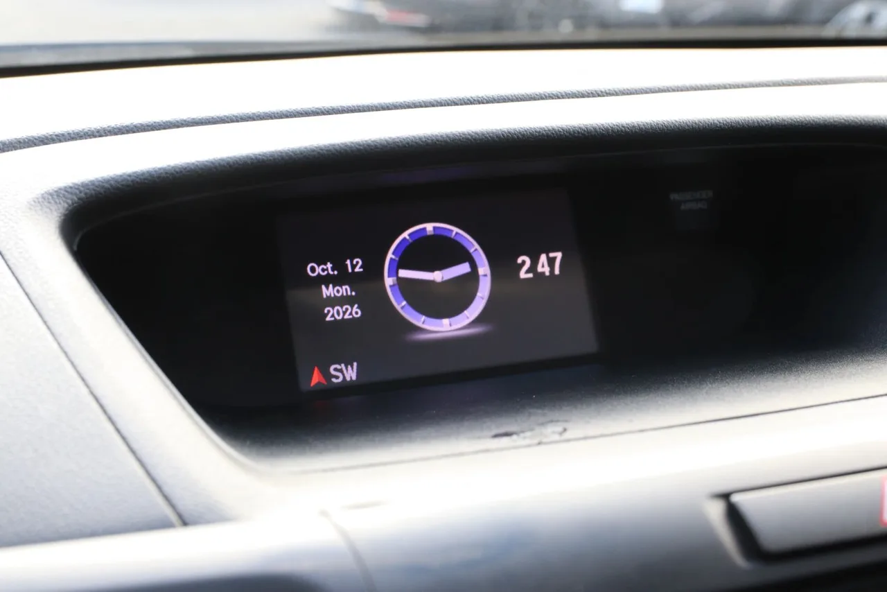 2016 Honda CR-V EX-L Sport Utility 4D in white — photo 35 of 39