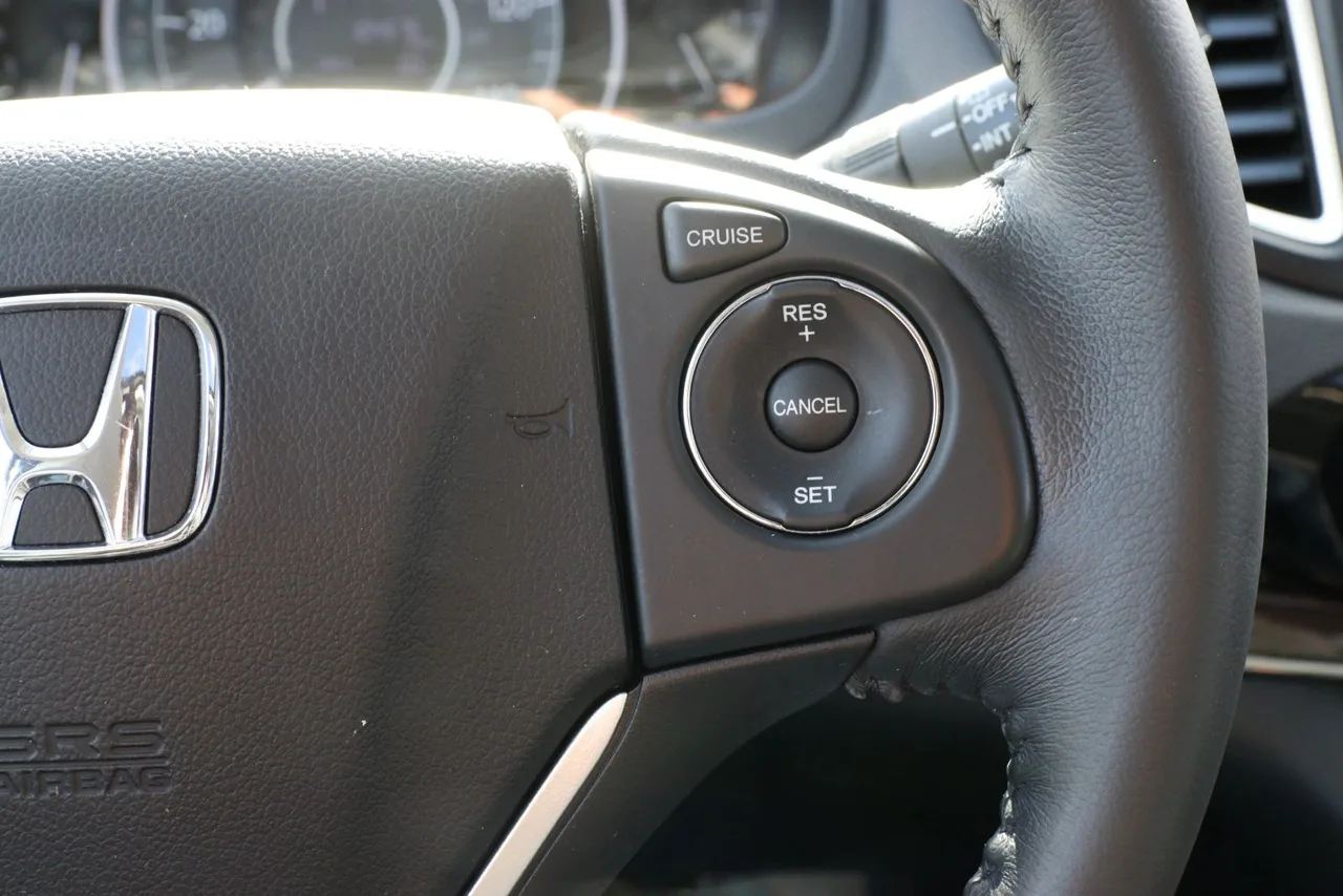 2016 Honda CR-V EX-L Sport Utility 4D in white — photo 38 of 39